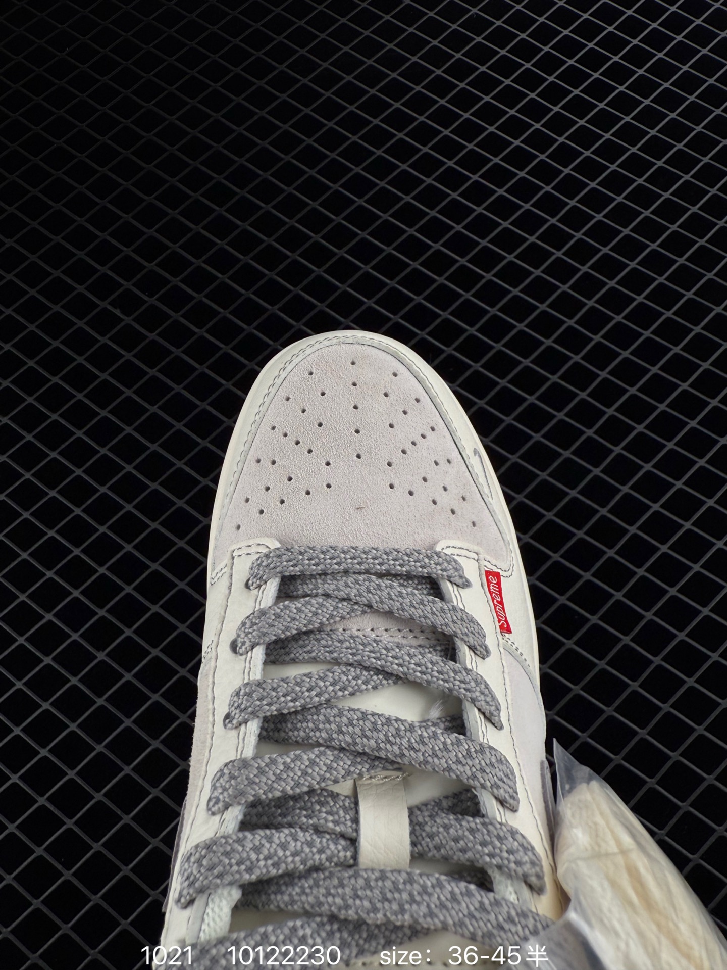 Travis Scott x Air Jordan 1 ” Reverse Mocha “